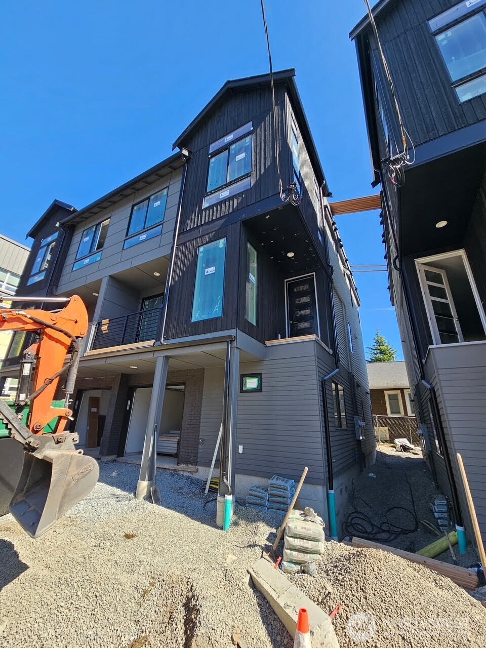 4464 Midvale Avenue N, Seattle, WA 98103