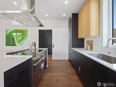 4464 Midvale Avenue N, Seattle, WA 98103 - Photo 17