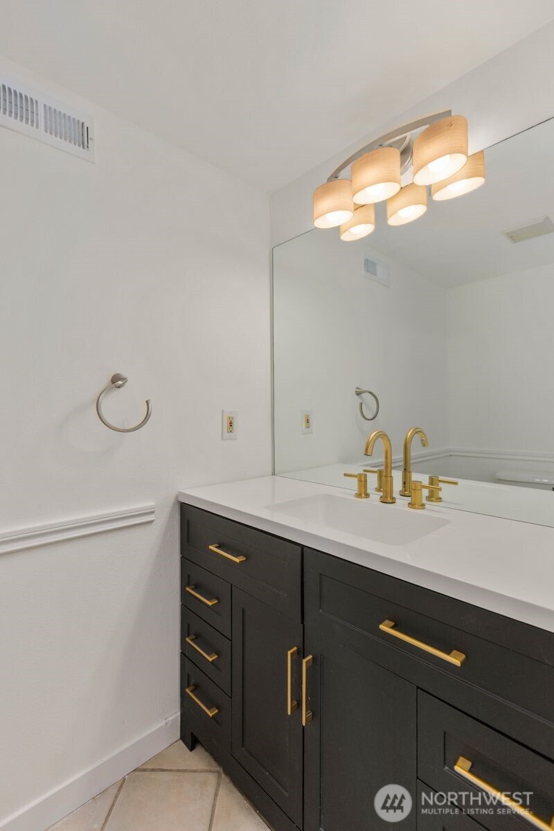 15511 35th Avenue W #H, Lynnwood, WA 98087