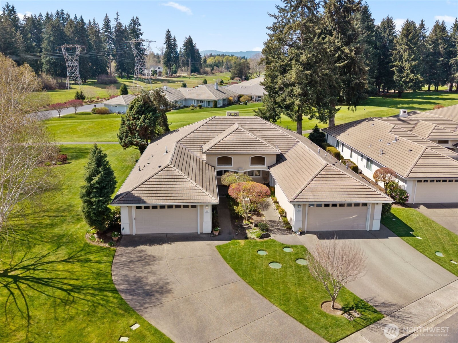 7007 Fairway Lane SE, Olympia, WA 98501-7127