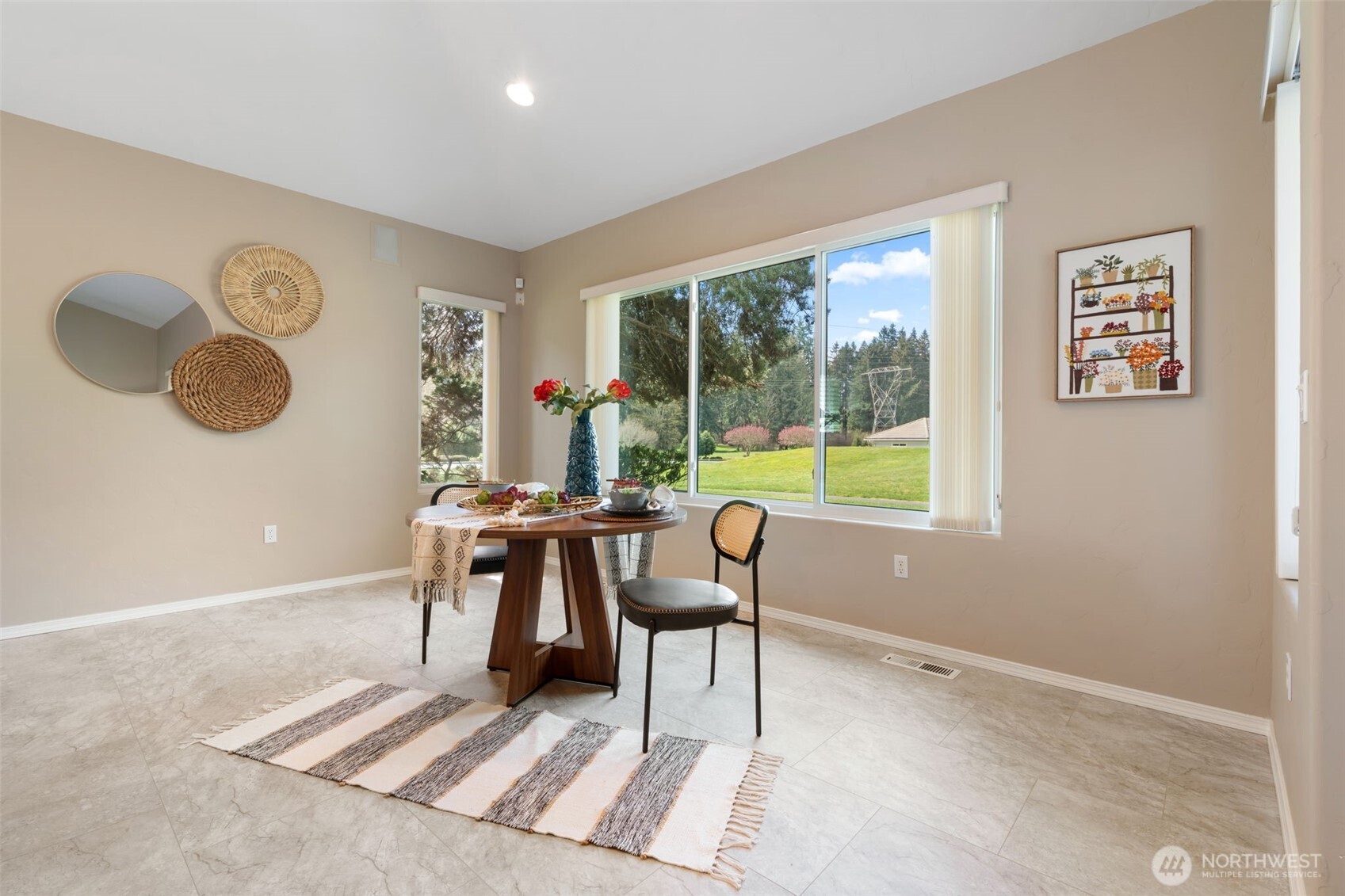7007 Fairway Lane SE, Olympia, WA 98501-7127