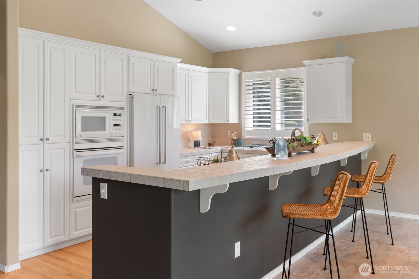 7007 Fairway Lane SE, Olympia, WA 98501-7127