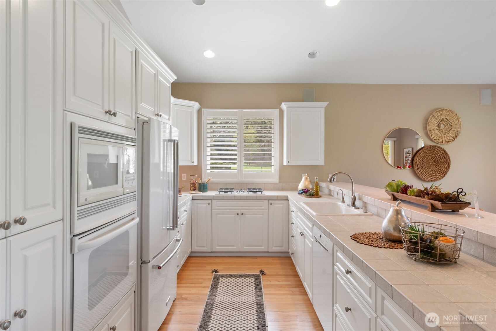 7007 Fairway Lane SE, Olympia, WA 98501-7127