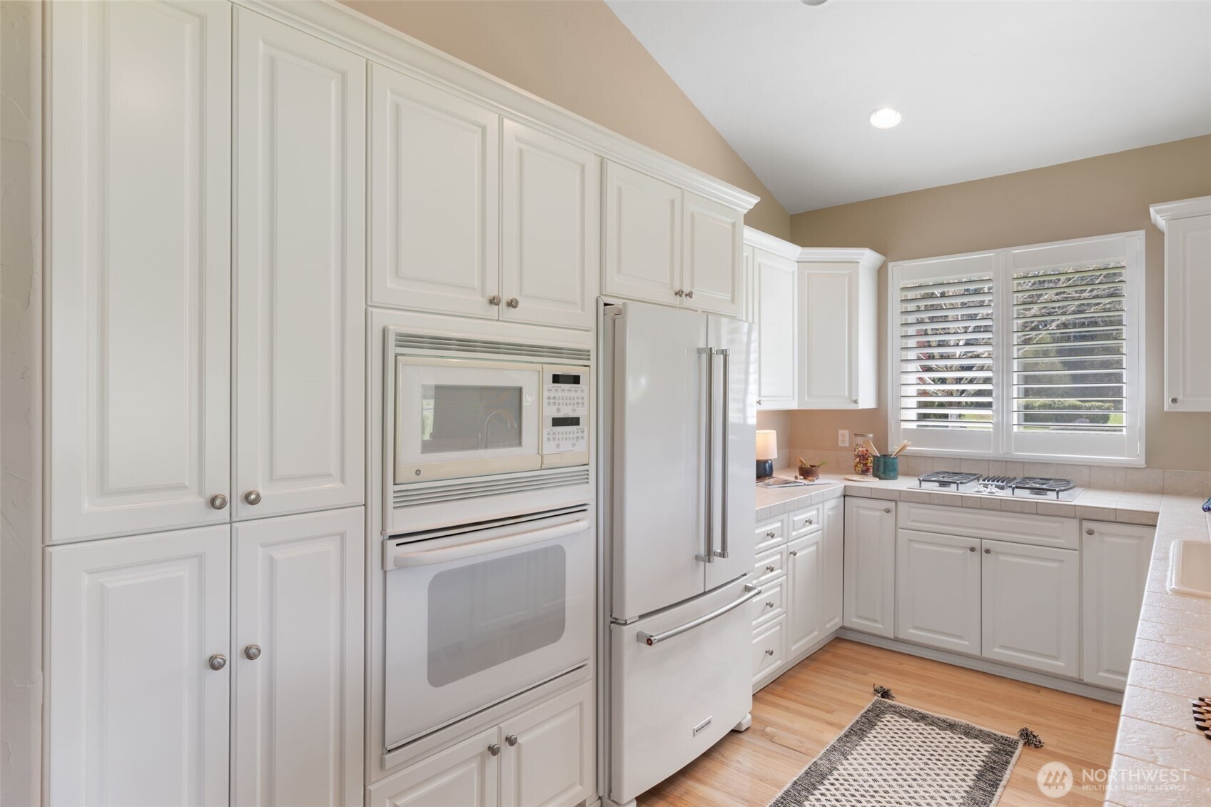7007 Fairway Lane SE, Olympia, WA 98501-7127