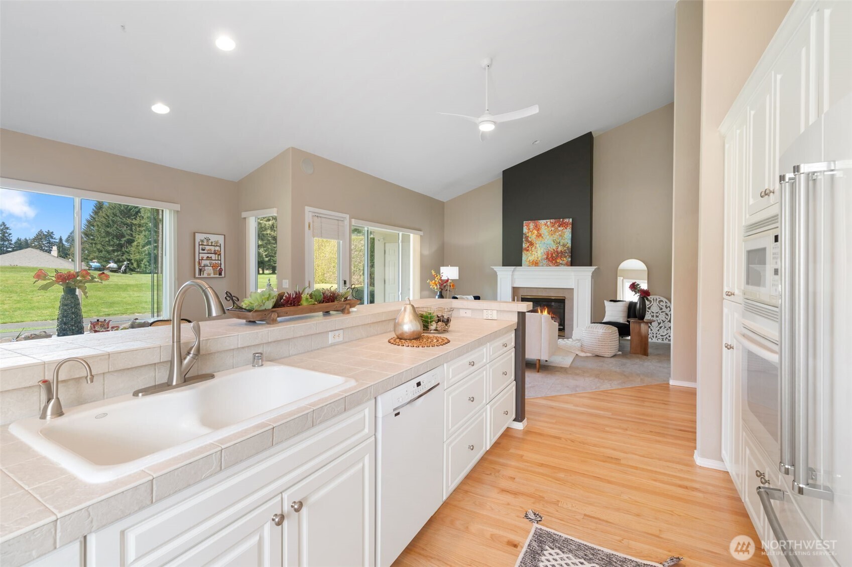 7007 Fairway Lane SE, Olympia, WA 98501-7127