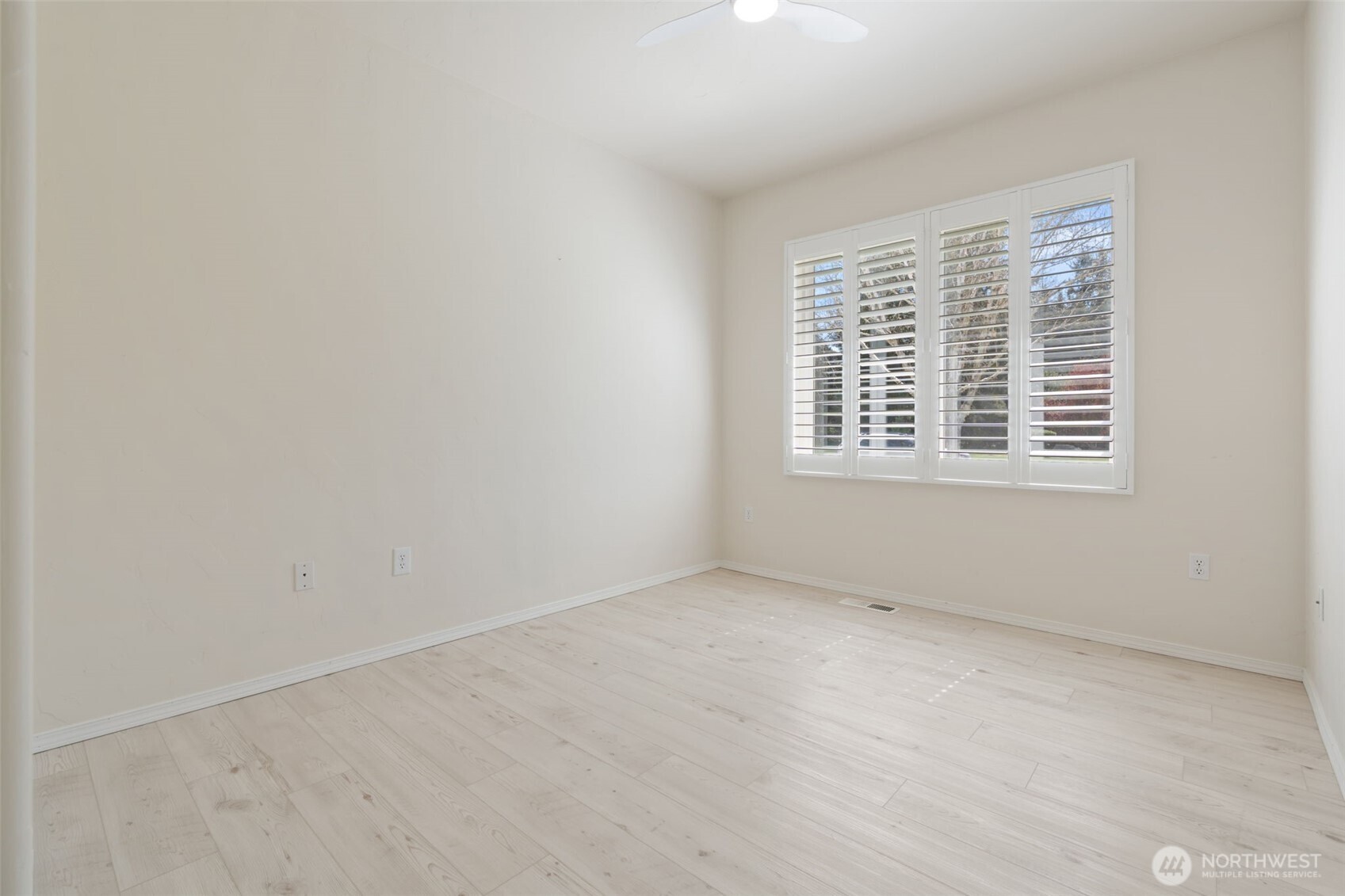 7007 Fairway Lane SE, Olympia, WA 98501-7127