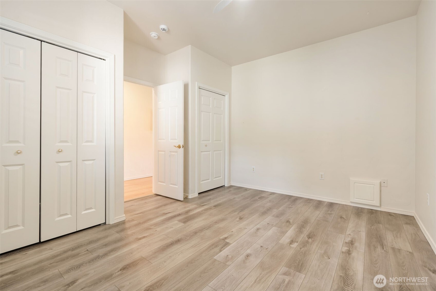 7007 Fairway Lane SE, Olympia, WA 98501-7127