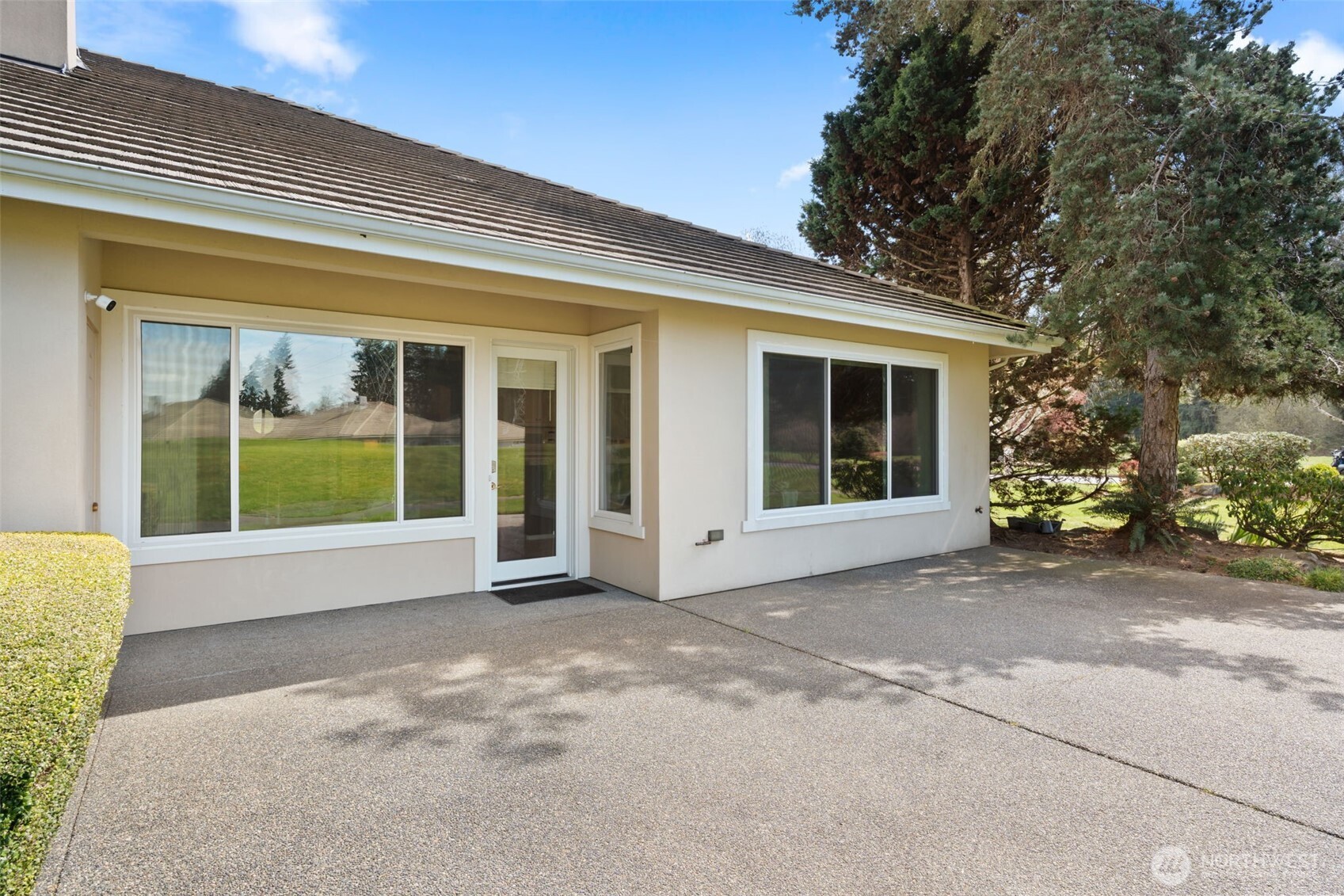 7007 Fairway Lane SE, Olympia, WA 98501-7127