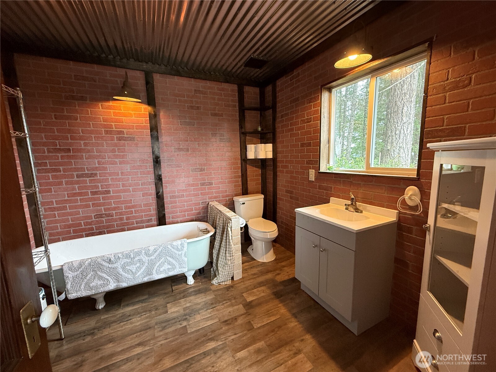 251 NE Yew Tree Lane , Tahuya, WA 98588