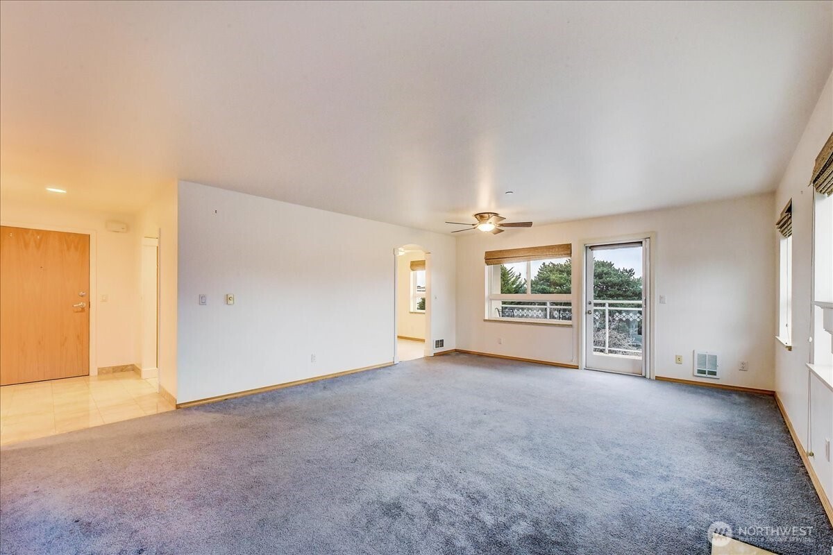 1527 California Avenue SW #301, Seattle, WA 98116