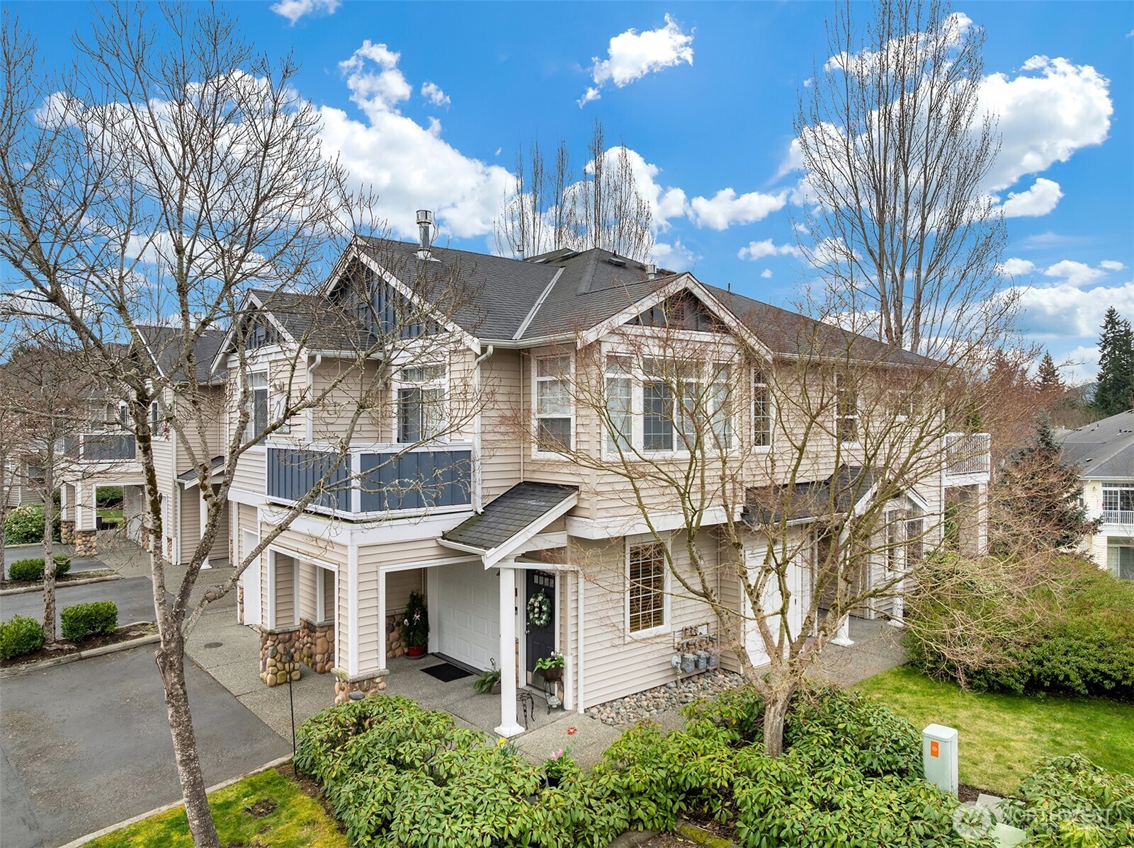 1855 Trossachs Boulevard SE #2402, Sammamish, WA 98075