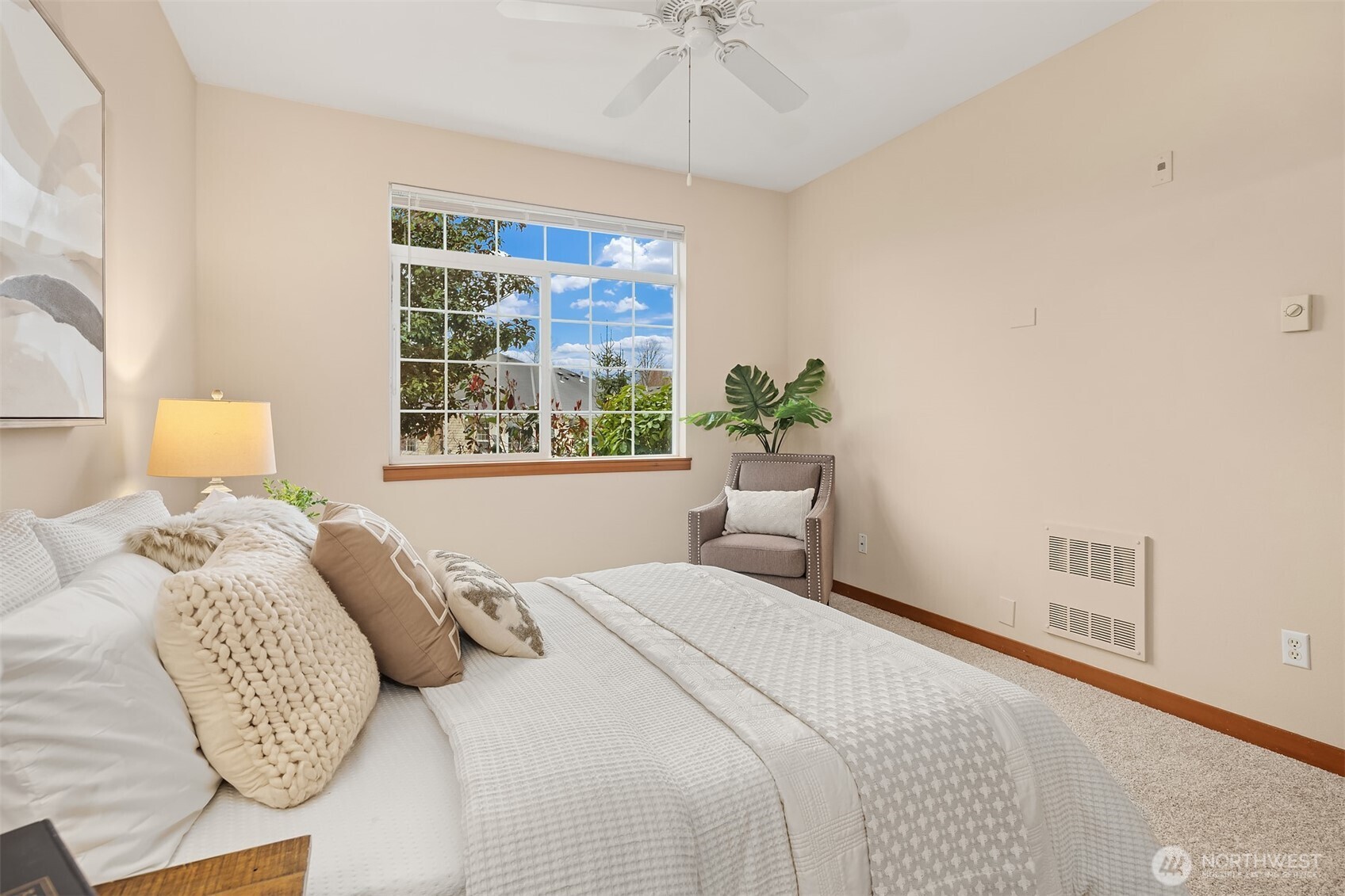 1855 Trossachs Boulevard SE #2402, Sammamish, WA 98075