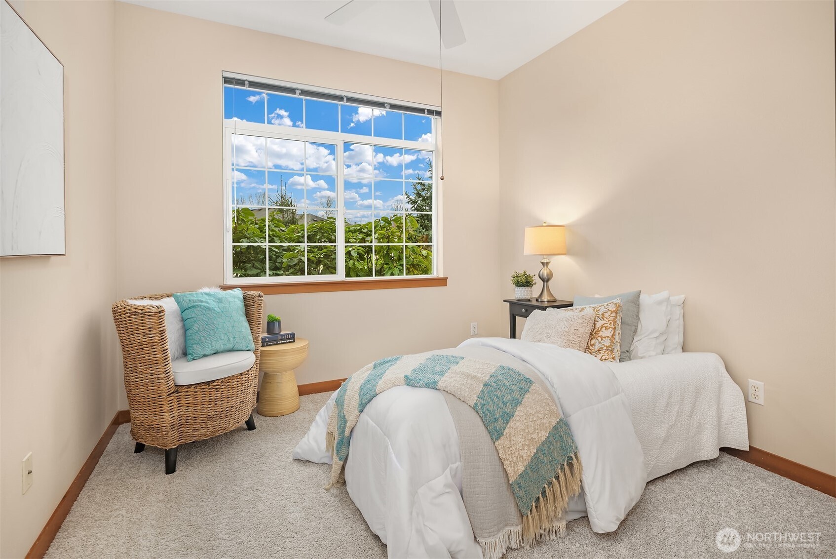 1855 Trossachs Boulevard SE #2402, Sammamish, WA 98075