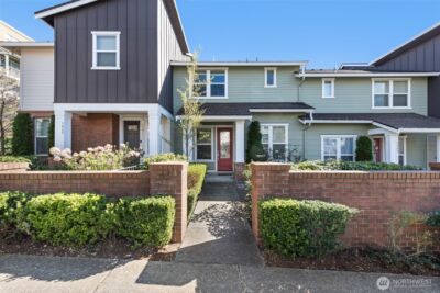 1451 NE Park Drive , Issaquah, WA 98029 - Photo 2