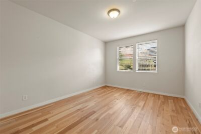 1451 NE Park Drive , Issaquah, WA 98029 - Photo 9