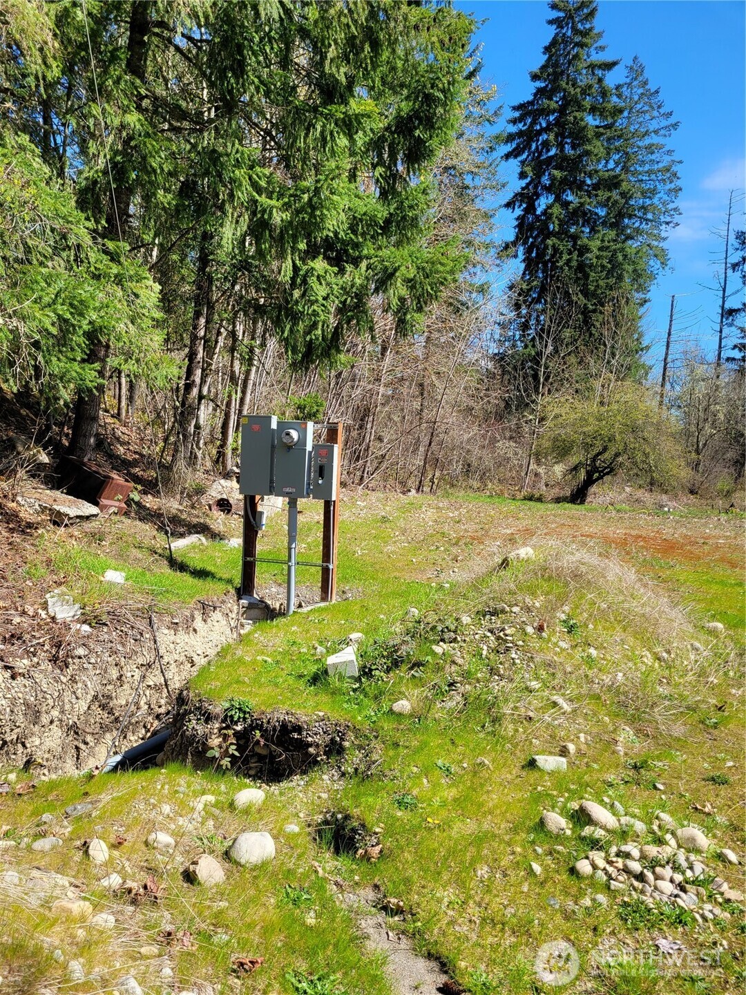 41325 109 Avenue Ct E, Eatonville, WA 98328