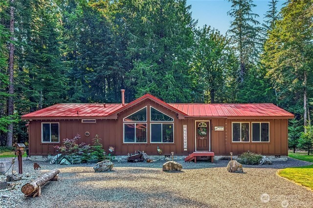 129 Cougar Drive , Packwood, WA 98361