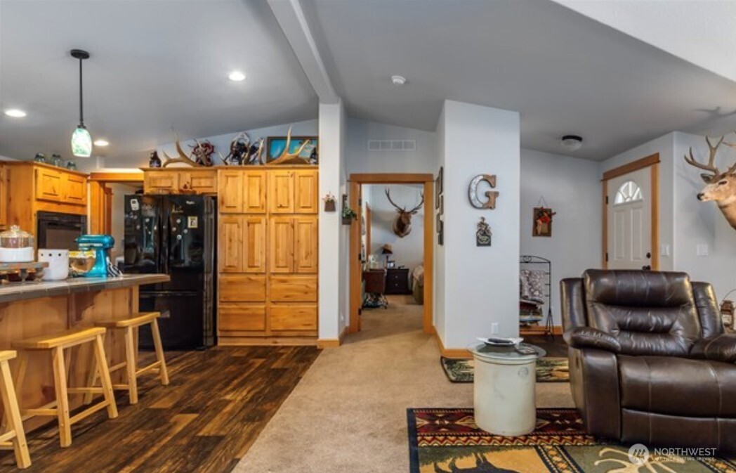 129 Cougar Drive , Packwood, WA 98361