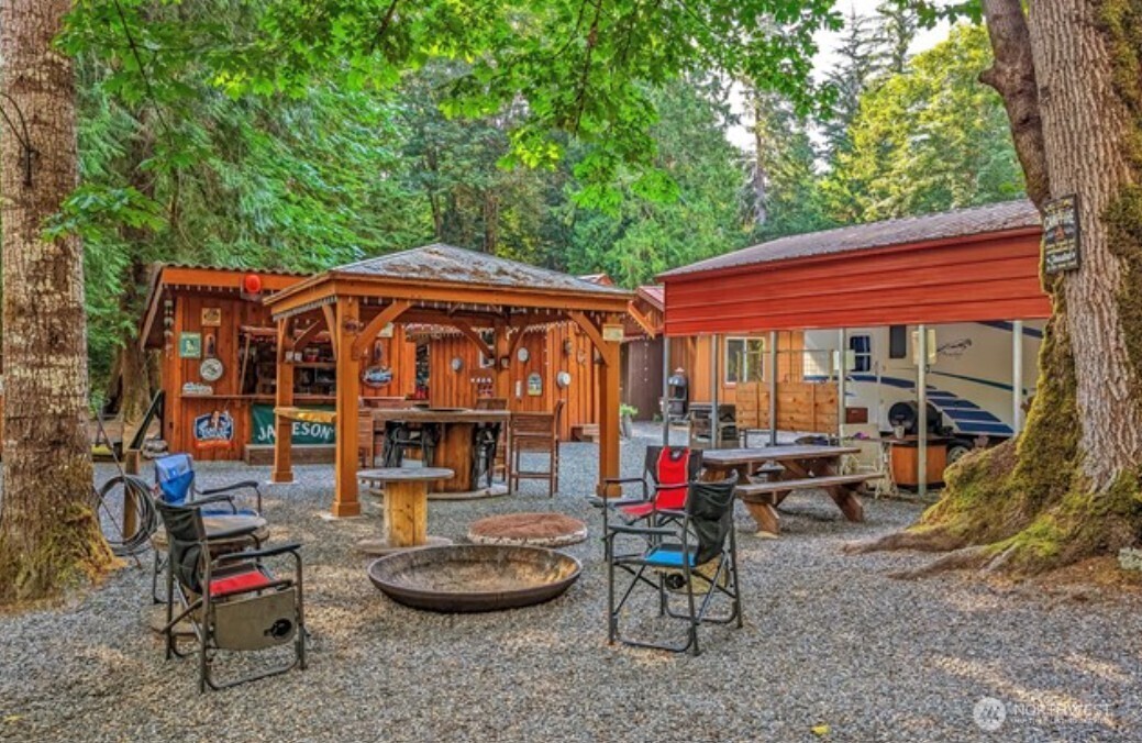 129 Cougar Drive , Packwood, WA 98361