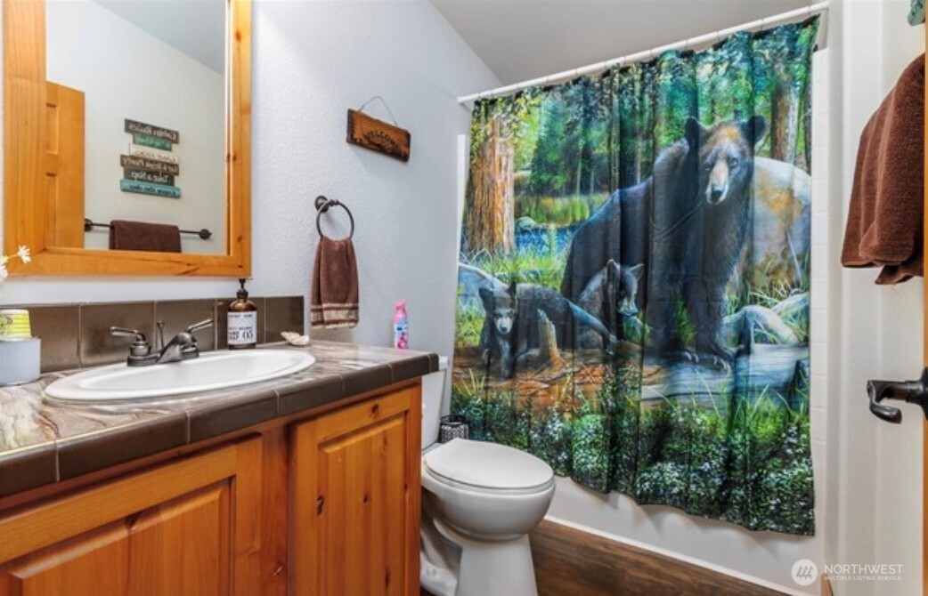 129 Cougar Drive , Packwood, WA 98361