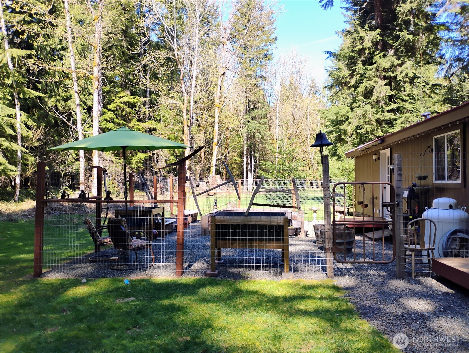 129 Cougar Drive , Packwood, WA 98361