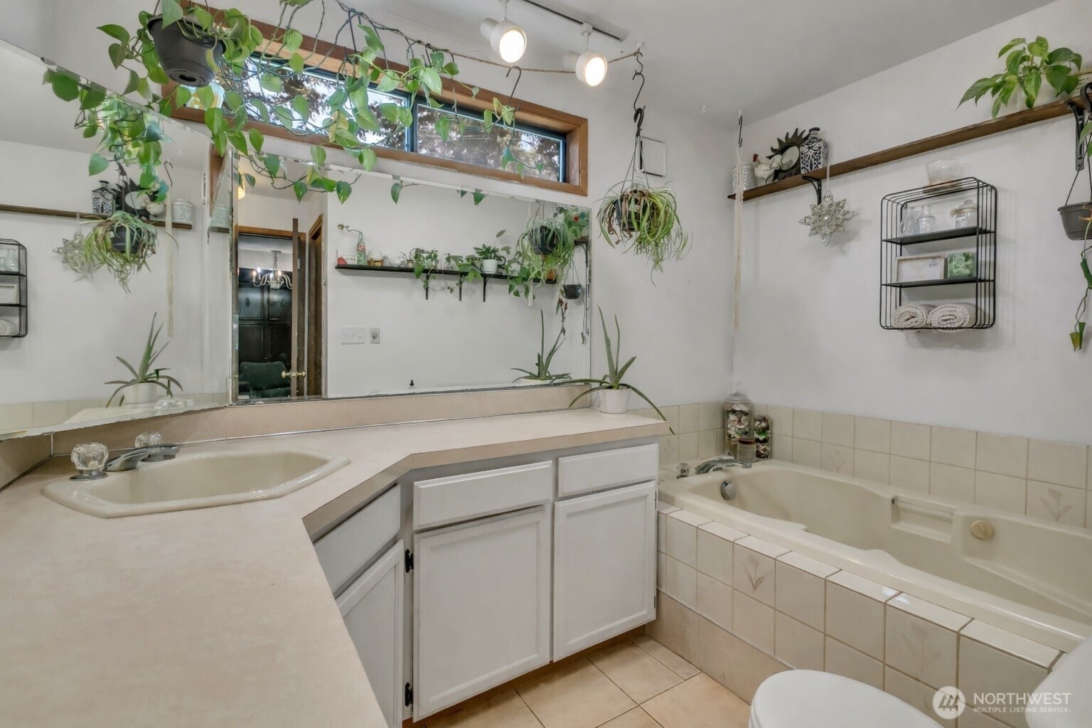 3035 70th Way SW, Tumwater, WA 98512