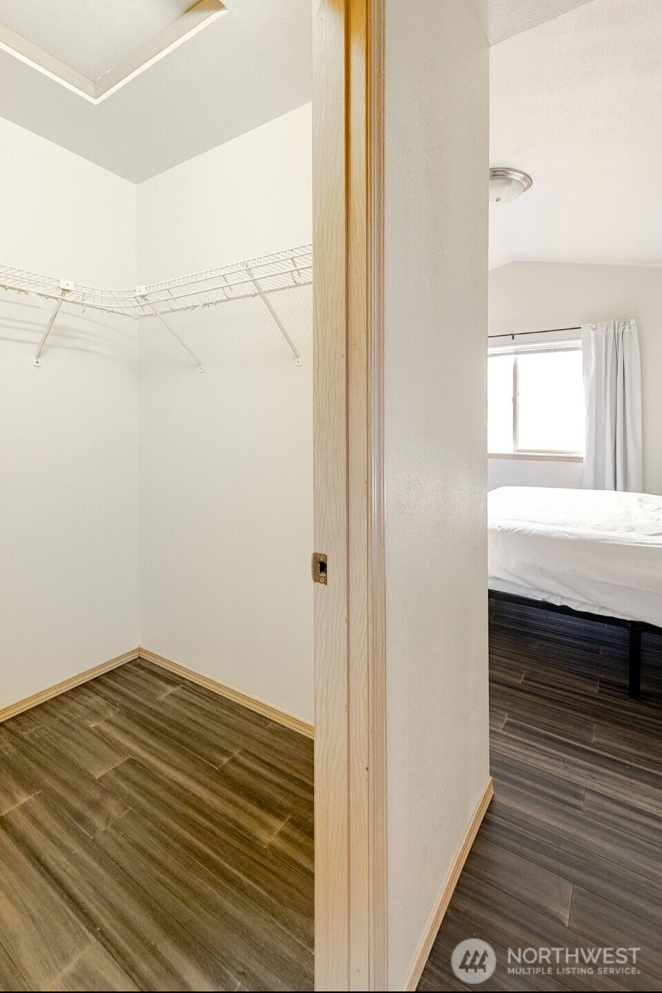 10047 17th Avenue SW, Seattle, WA 98146