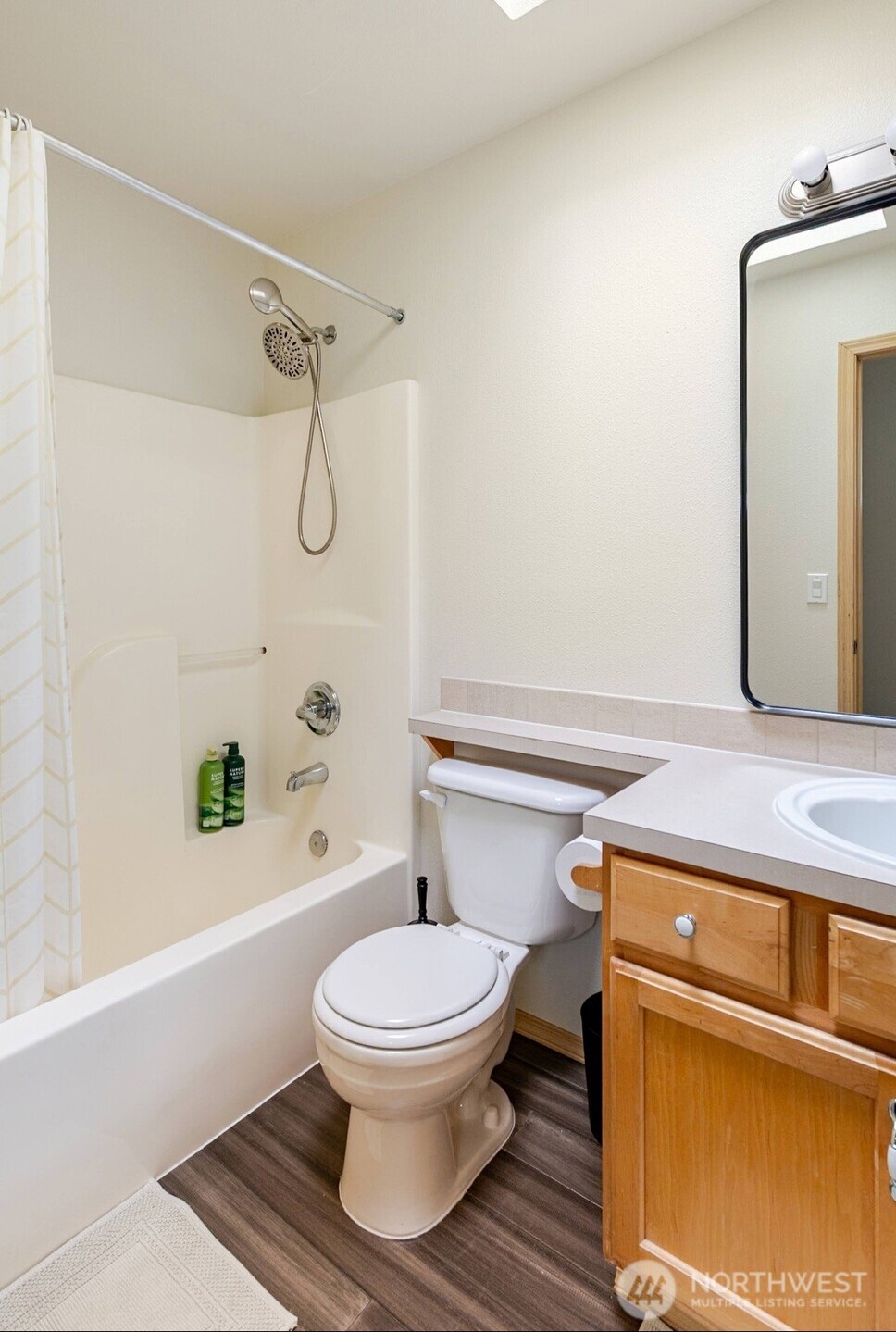 10047 17th Avenue SW, Seattle, WA 98146