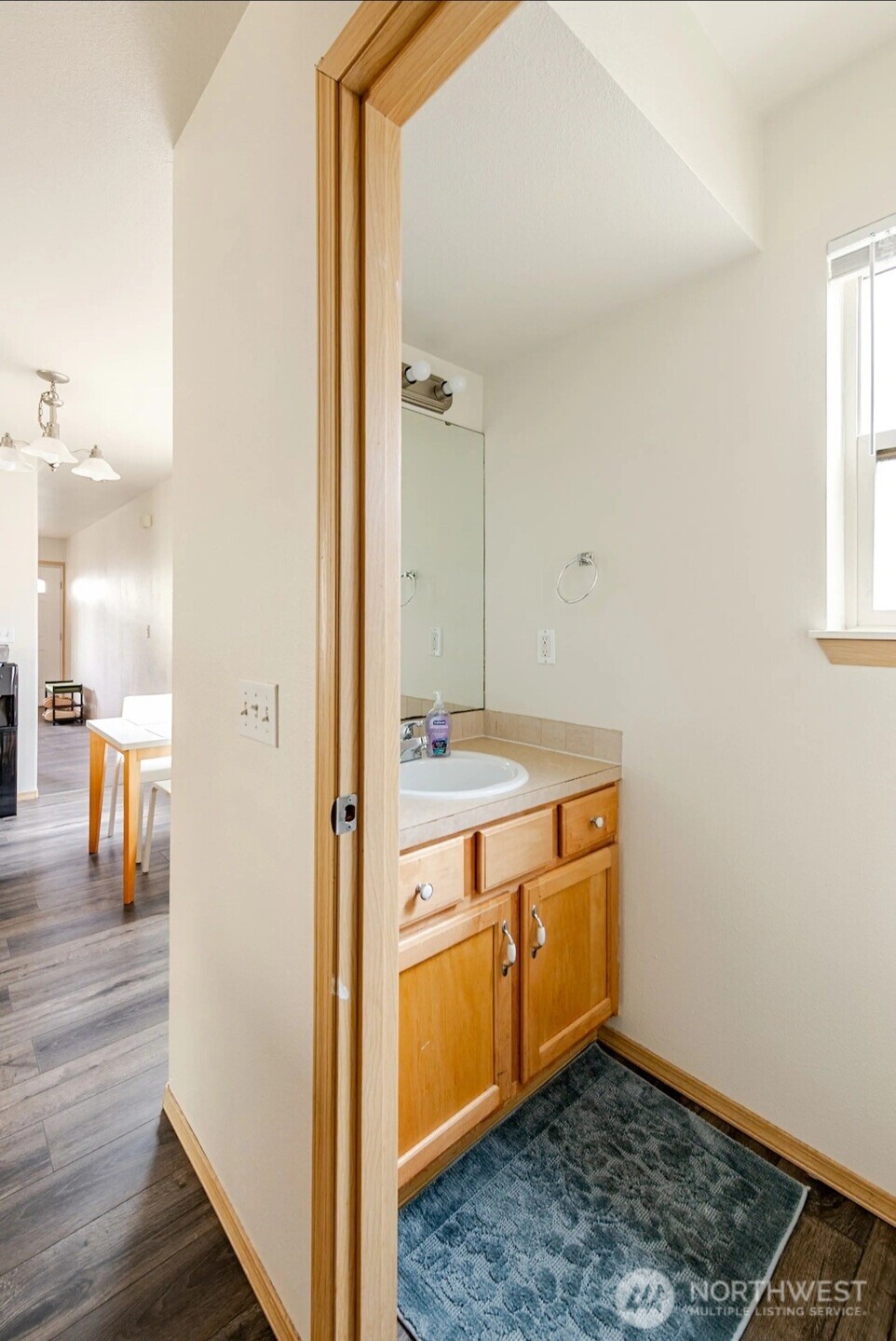 10047 17th Avenue SW, Seattle, WA 98146