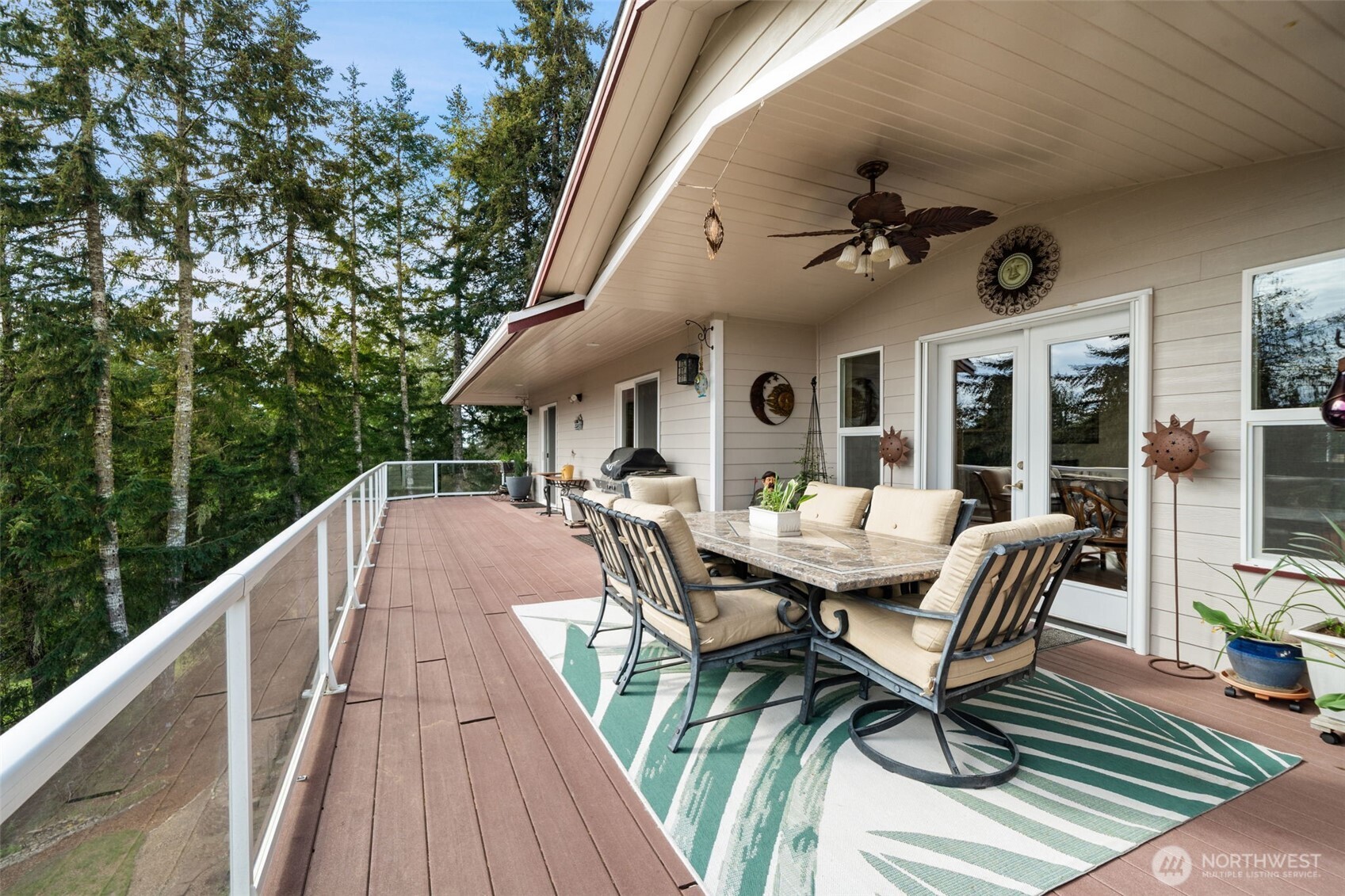 341 E Rainier Court , Allyn, WA 98524
