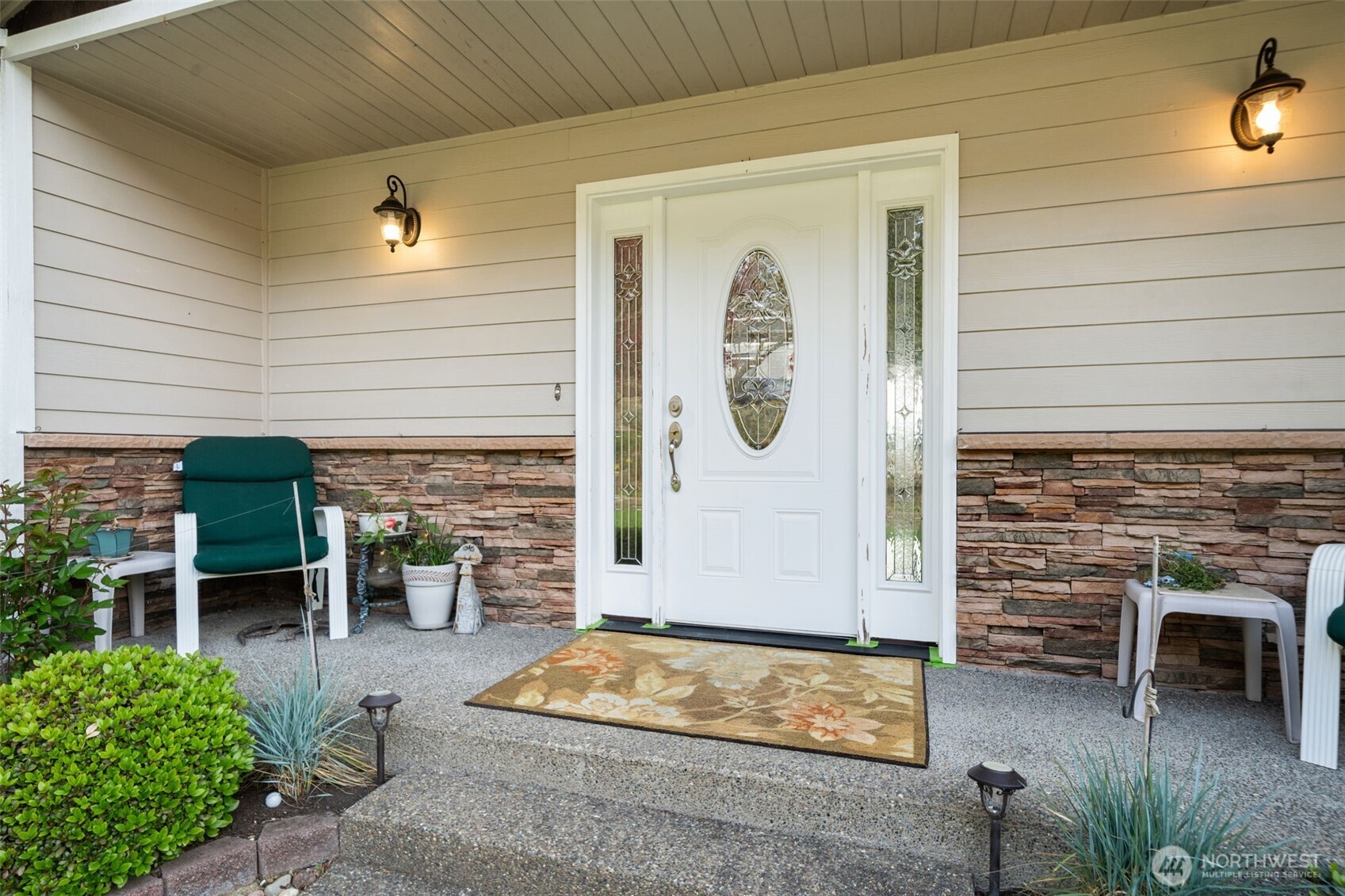 341 E Rainier Court , Allyn, WA 98524