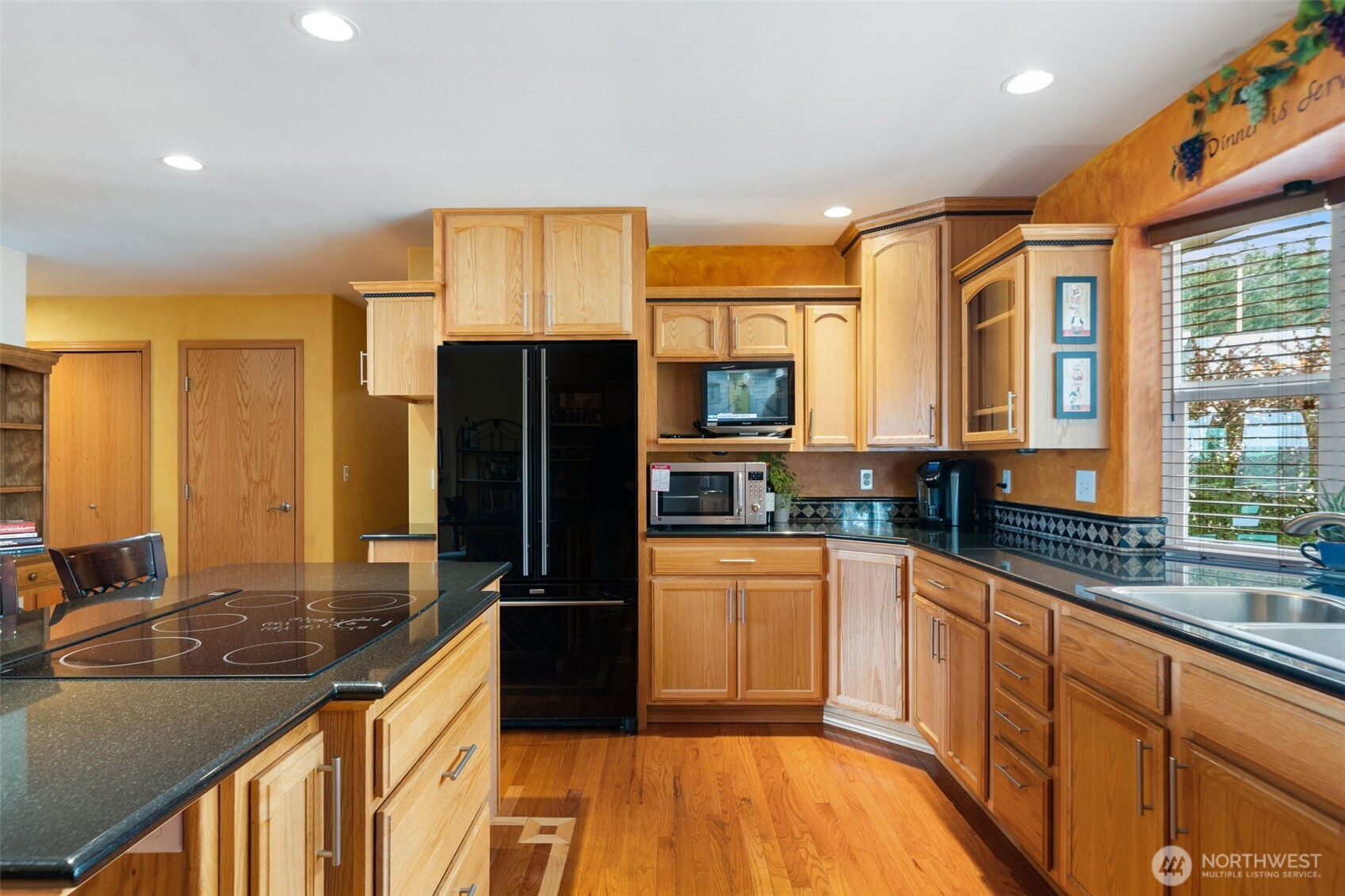 341 E Rainier Court , Allyn, WA 98524