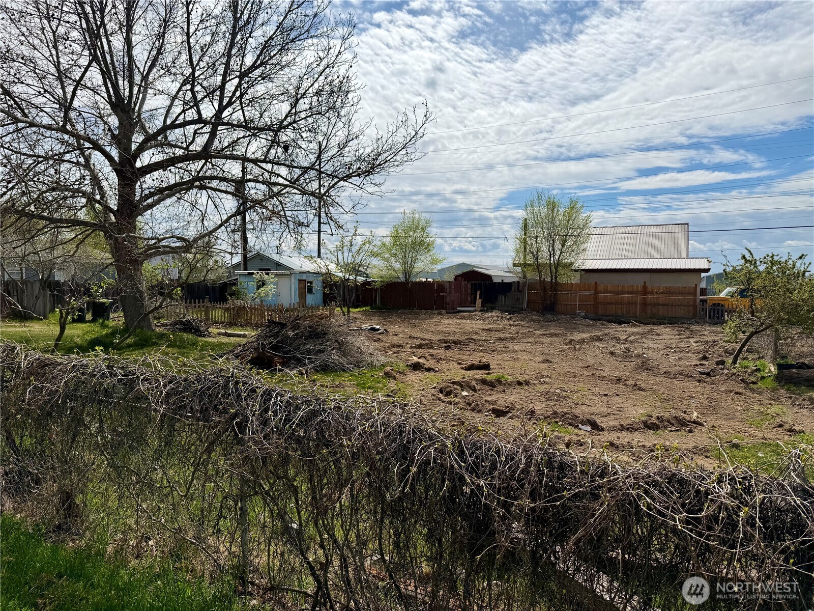 9917 NE Highland Dr , Moses Lake, WA 98837