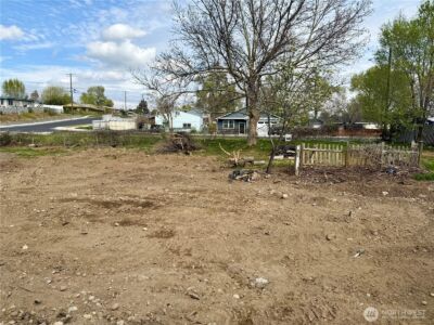 9917 NE Highland Dr , Moses Lake, WA 98837 - Photo 9