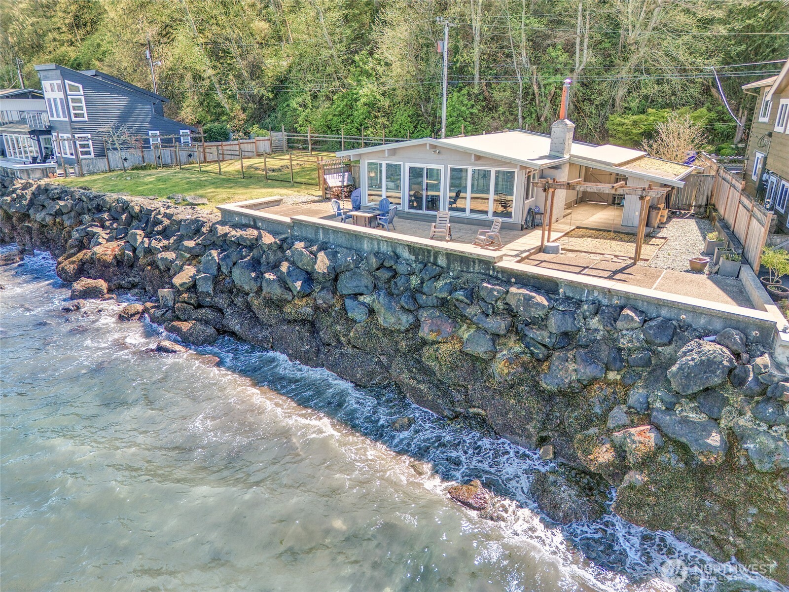10873 Point Vashon Drive SW, Vashon, WA 98070