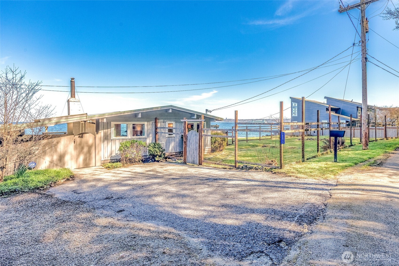 10873 Point Vashon Drive SW, Vashon, WA 98070