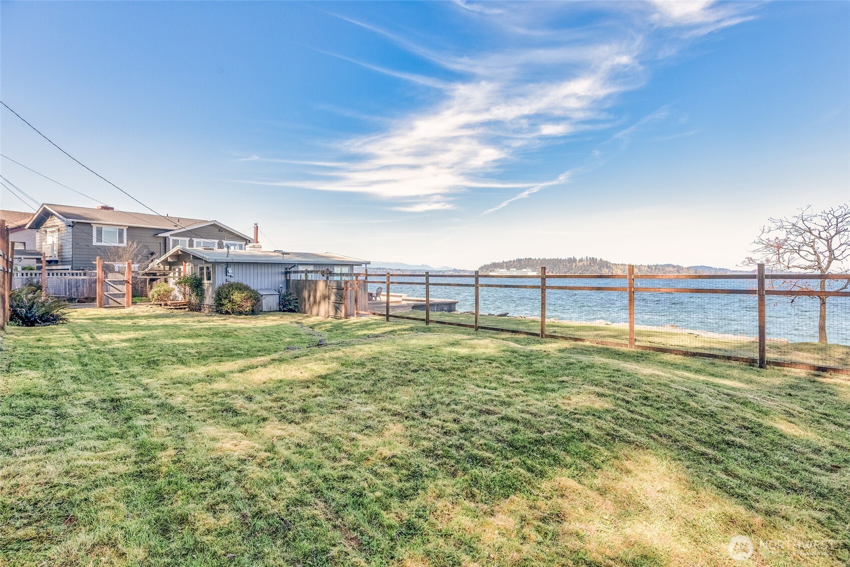 10873 Point Vashon Drive SW, Vashon, WA 98070