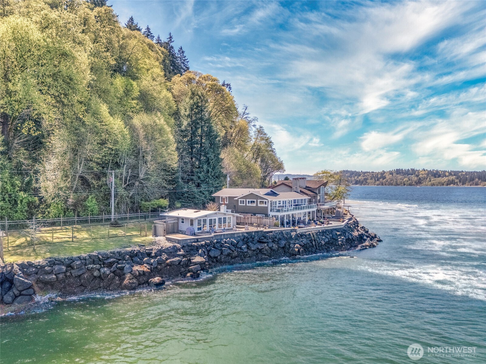 10873 Point Vashon Drive SW, Vashon, WA 98070