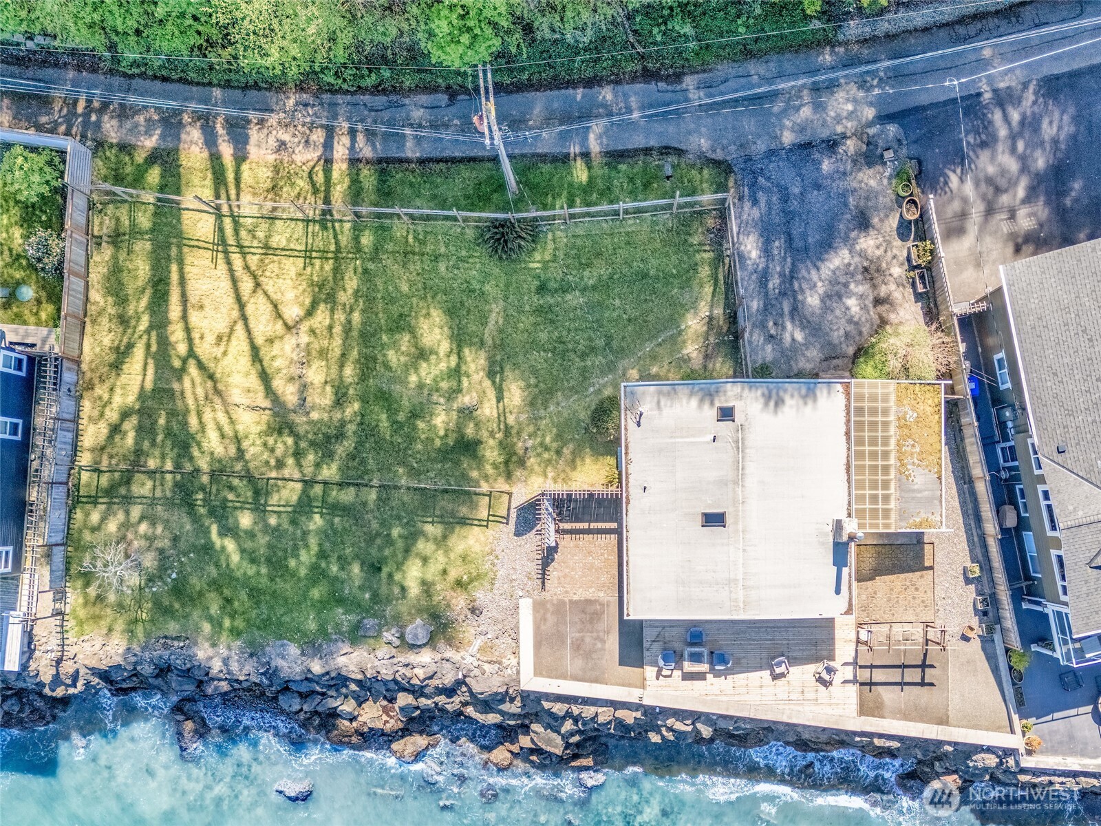 10873 Point Vashon Drive SW, Vashon, WA 98070