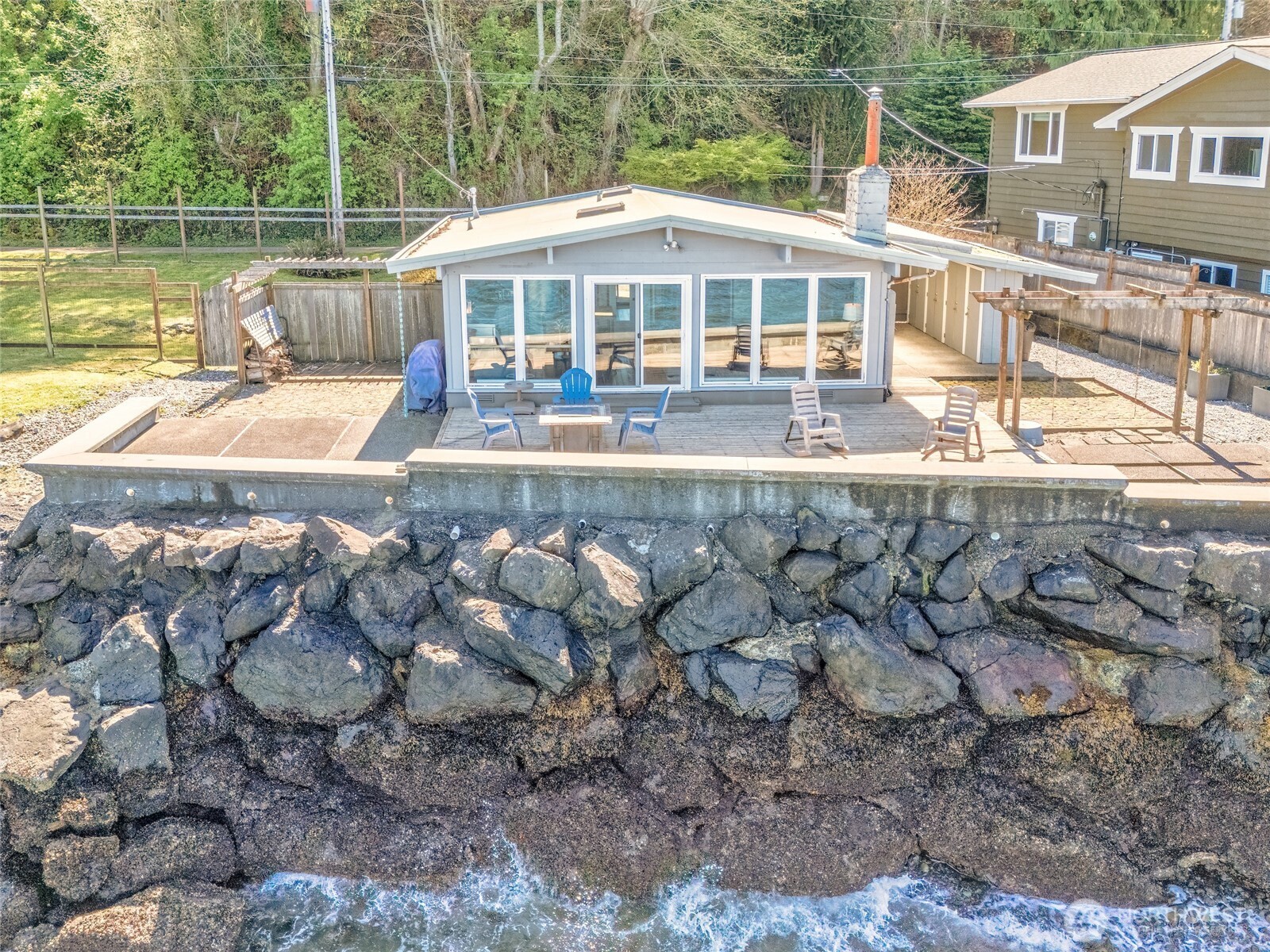 10873 Point Vashon Drive SW, Vashon, WA 98070