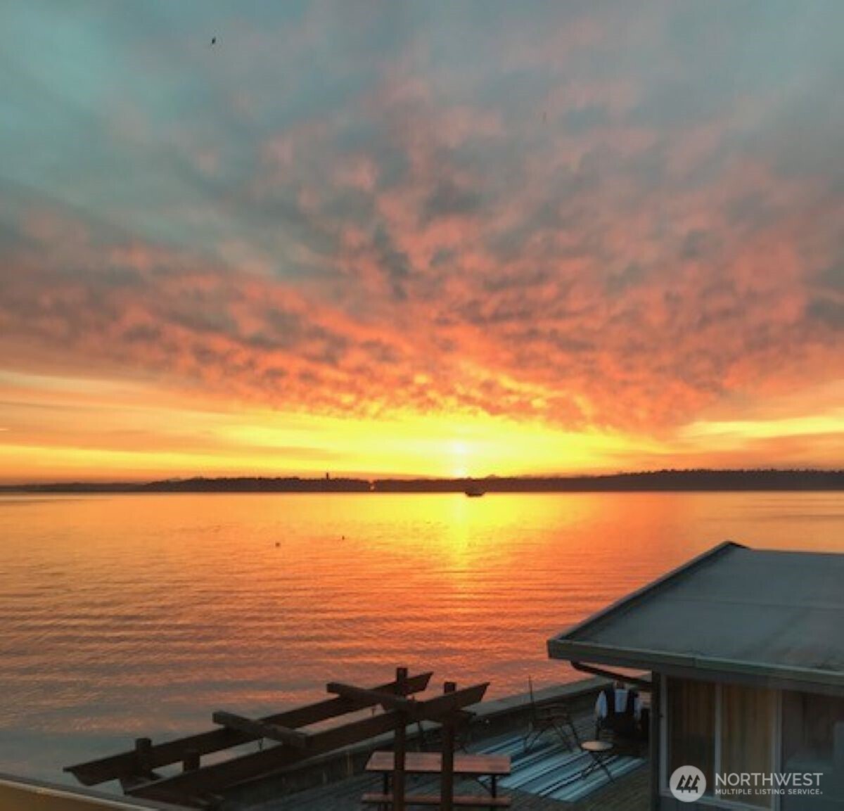 10873 Point Vashon Drive SW, Vashon, WA 98070