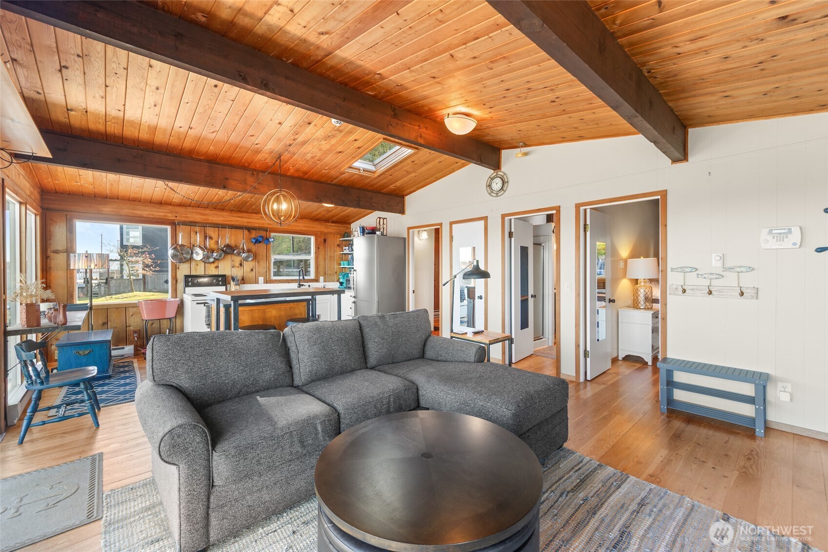 10873 Point Vashon Drive SW, Vashon, WA 98070