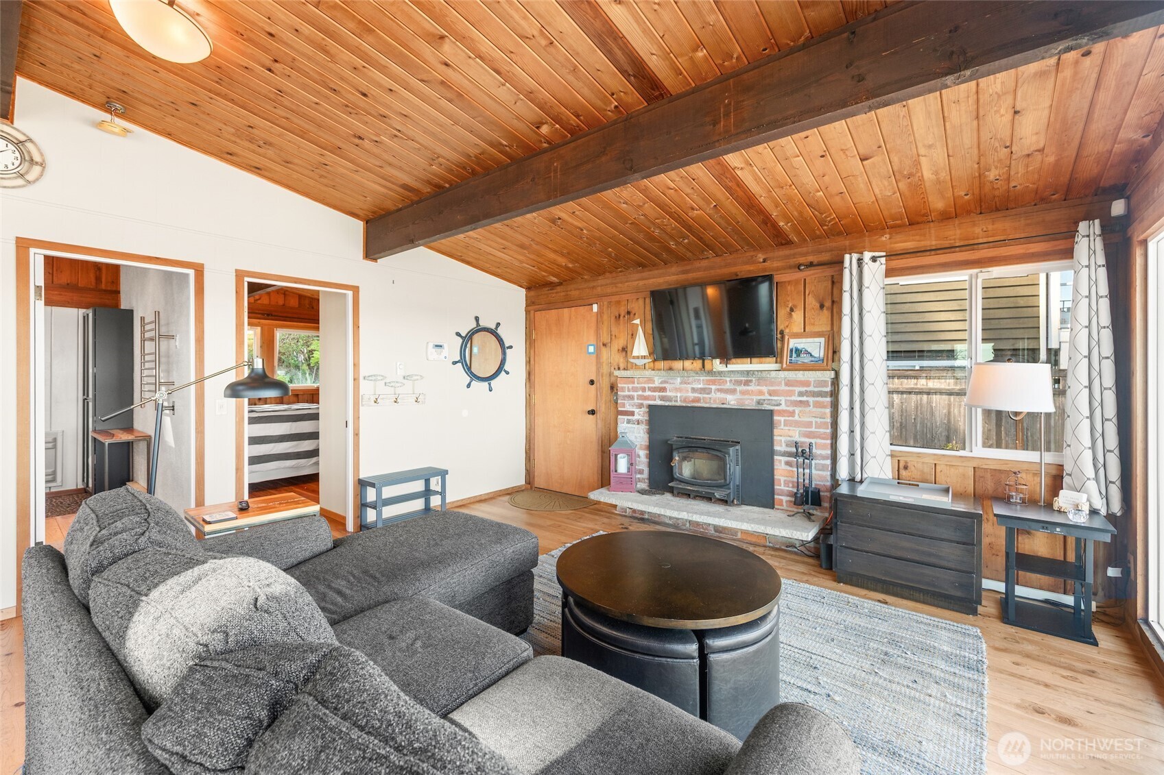 10873 Point Vashon Drive SW, Vashon, WA 98070