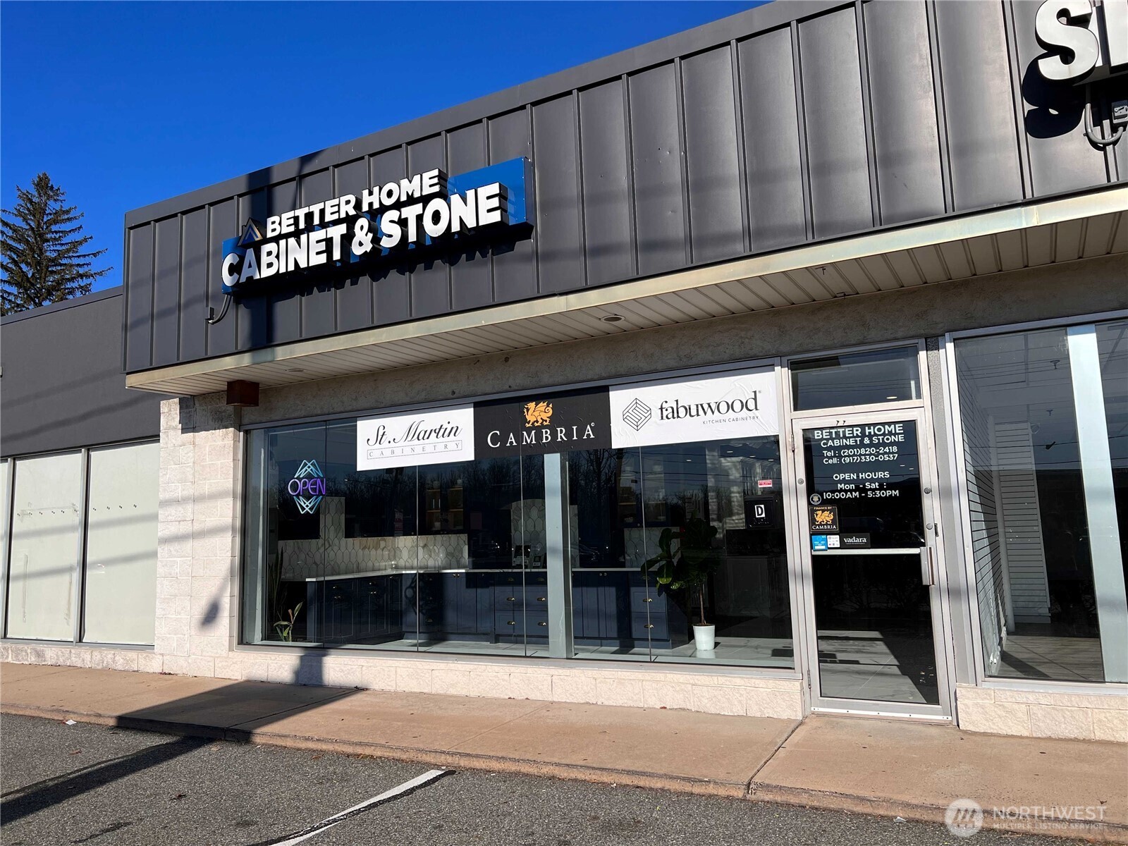14100 NE 20th Street #101, Bellevue, WA 98007
