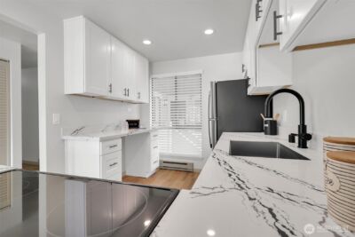 10218 NE 16th Street #Q-7, Bellevue, WA 98004 - Photo 13