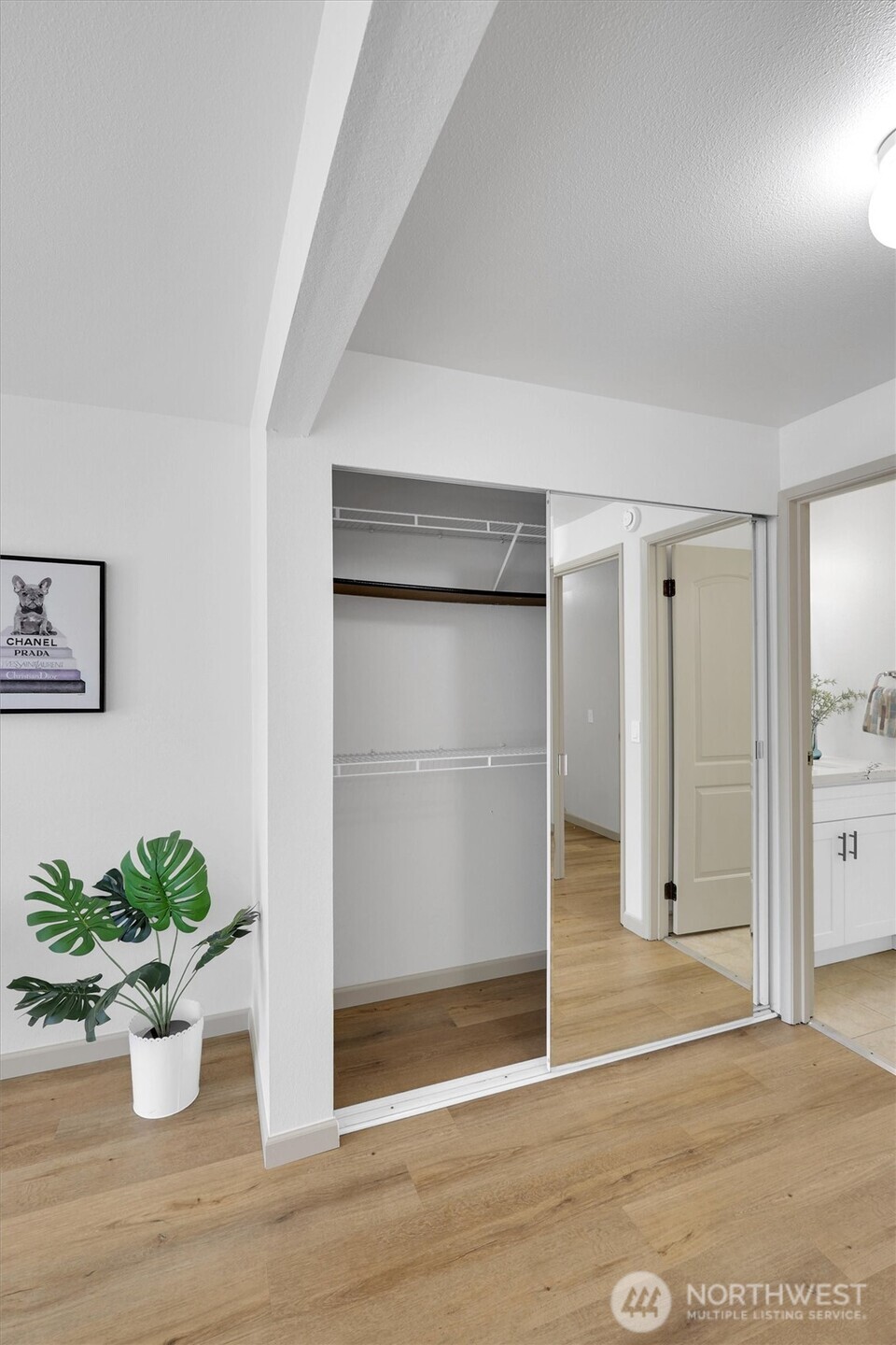 10218 NE 16th Street #Q-7, Bellevue, WA 98004