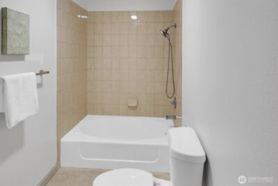 10218 NE 16th Street #Q-7, Bellevue, WA 98004 - Photo 26