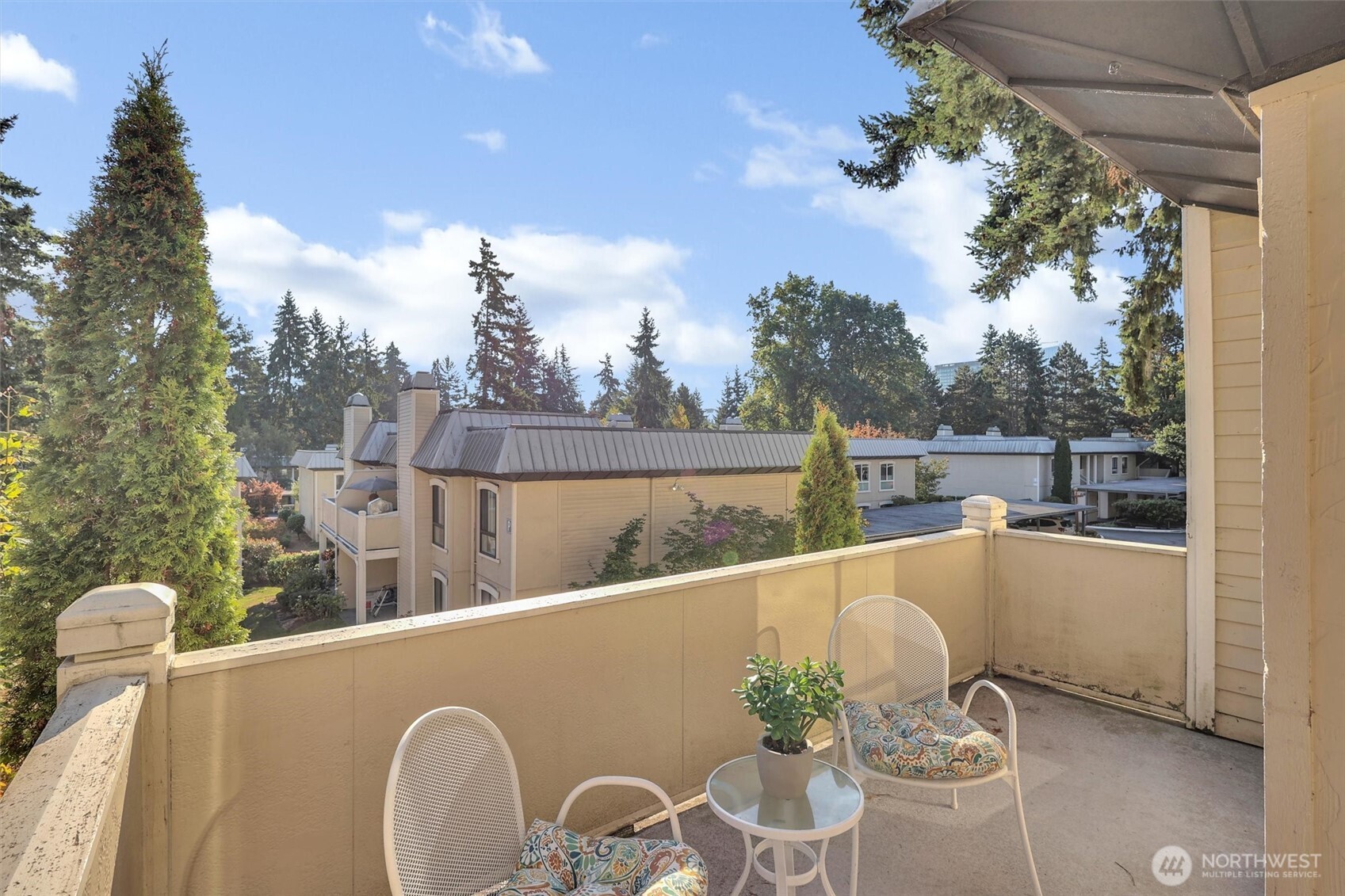 10218 NE 16th Street #Q-7, Bellevue, WA 98004