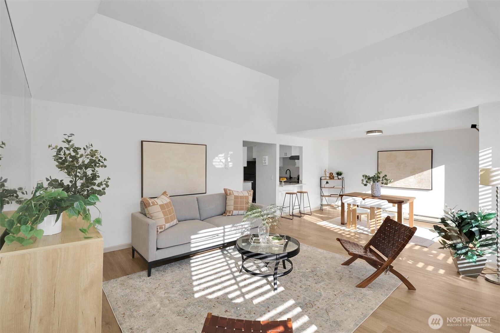 10218 NE 16th Street #Q-7, Bellevue, WA 98004
