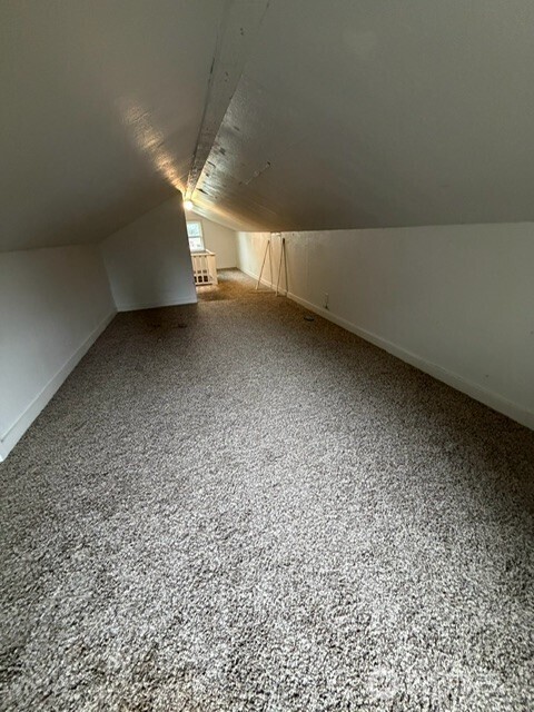 520 E Division Lane , Tacoma, WA 98404